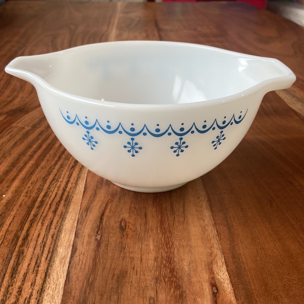 Vintage Pyrex set - Picture 8 of 9